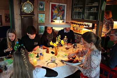 170422 Flemmings foedselsdag i sommerhus